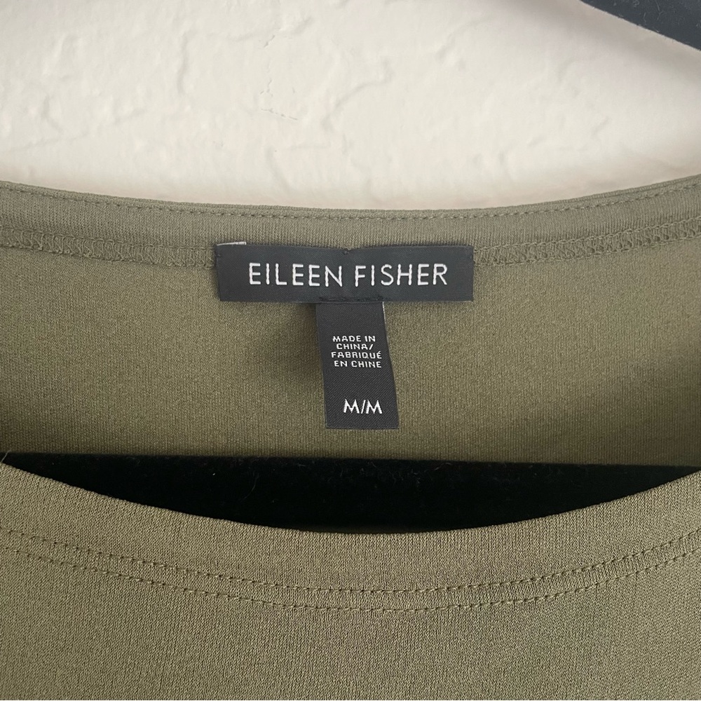 Eileen Fisher Silk Bateau Tunic in Olive Green. Size Medium - Picture 4 of 6